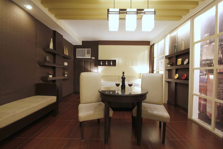 Room 2 of 24