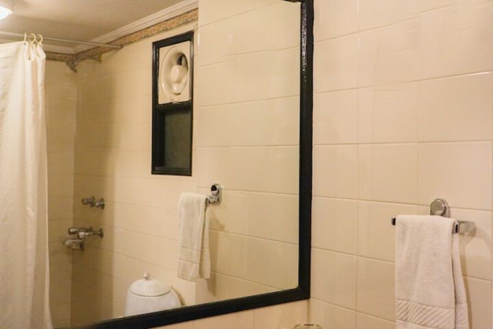 Room 17 of 43
