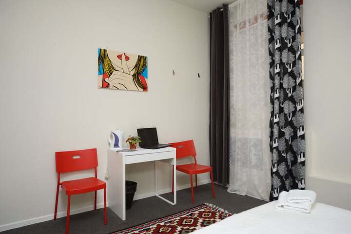 Room 21 of 48