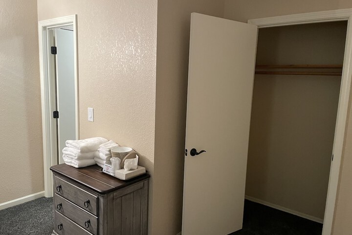 Room 9 of 69
