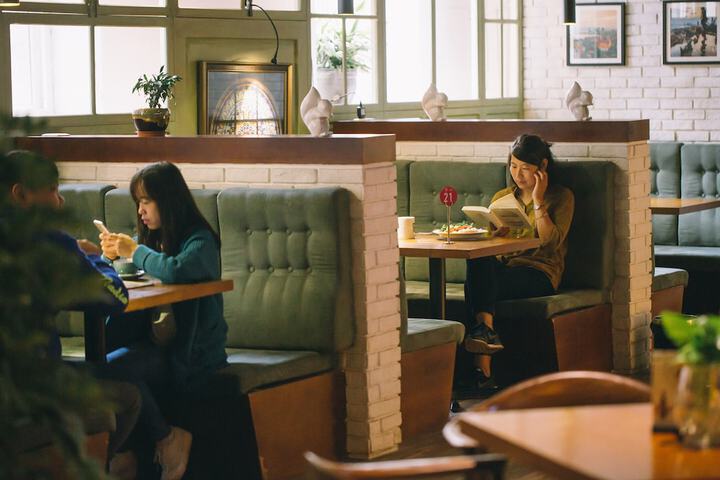 Dining 70 of 91