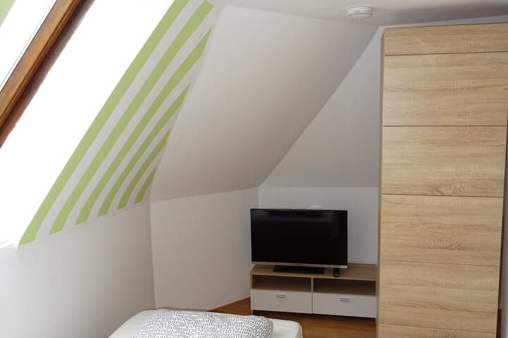 Room 7 of 38
