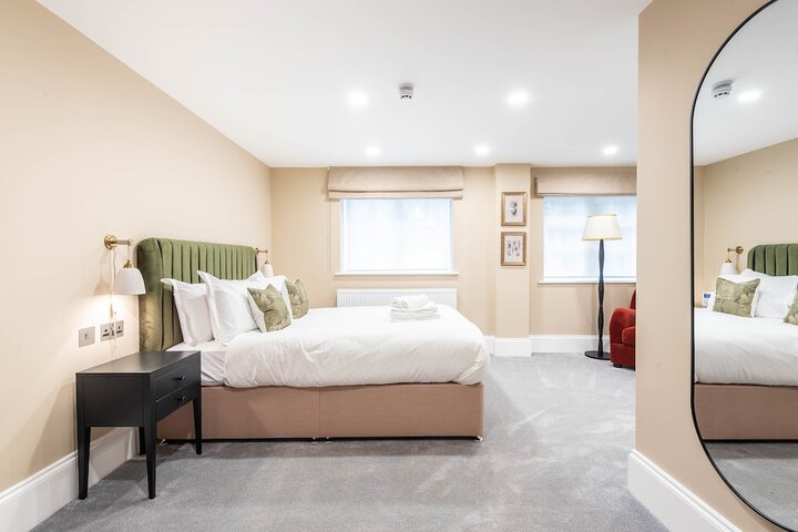 Room 47 of 190
