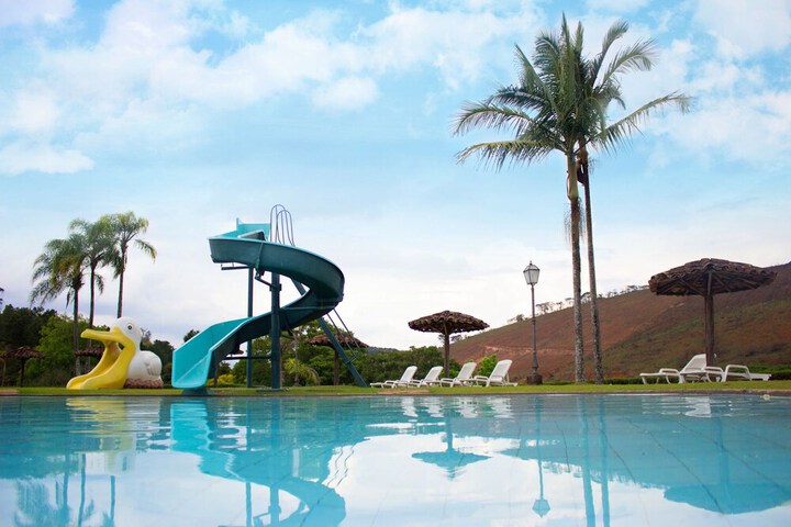 Hotel Pool