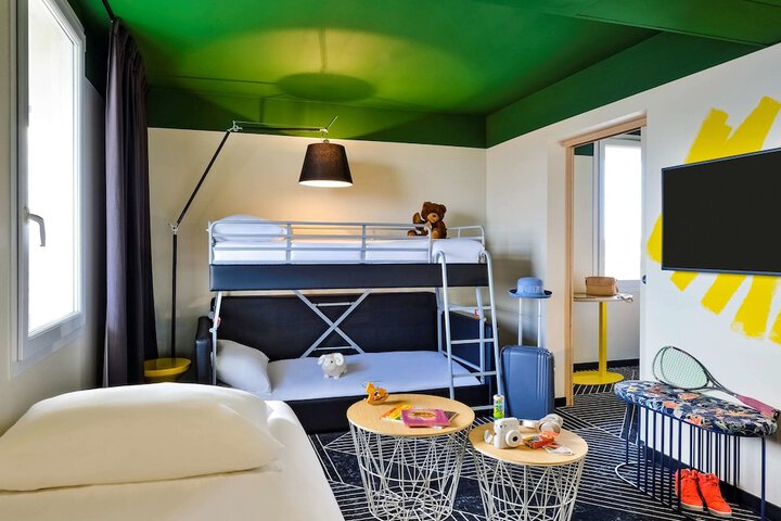 Room 7 of 38