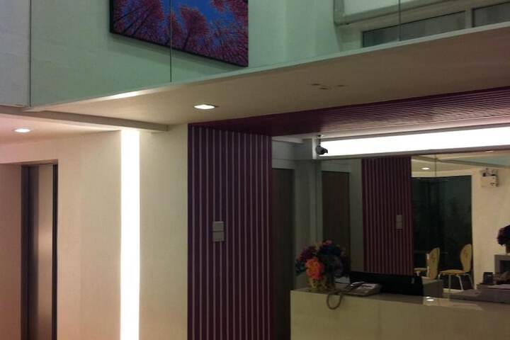Guest Lobby