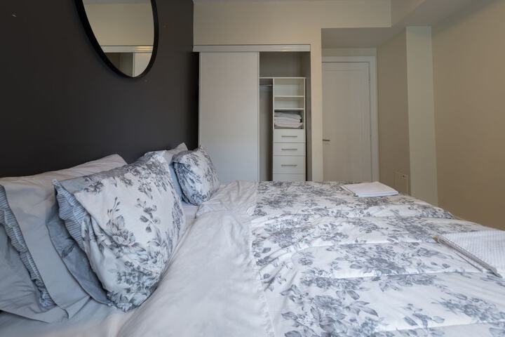 Room 13 of 30