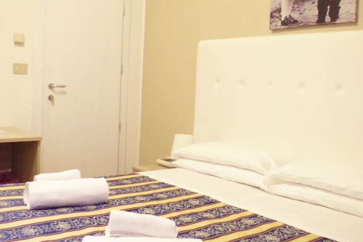 Room 15 of 73