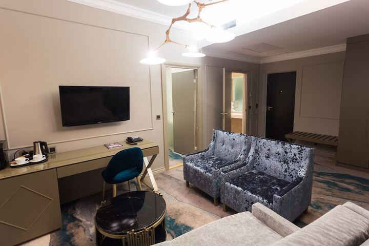 Room 23 of 56