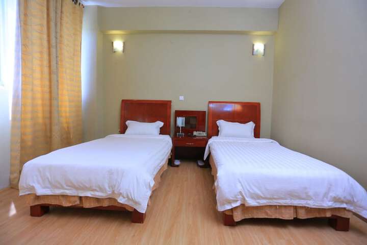 Room 13 of 24