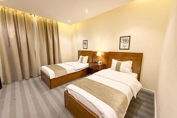 Room 8 of 22