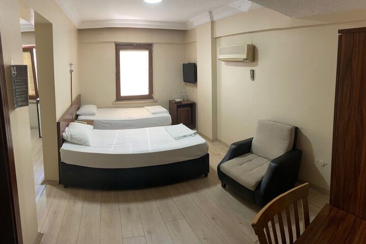 Room 10 of 37
