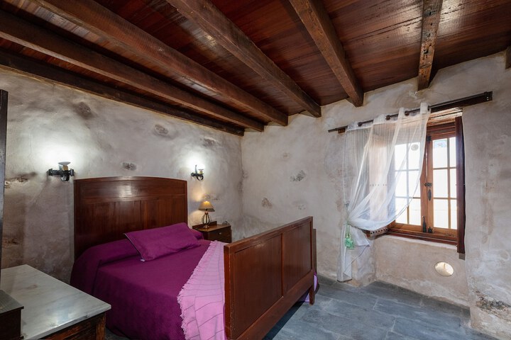 Room 7 of 50