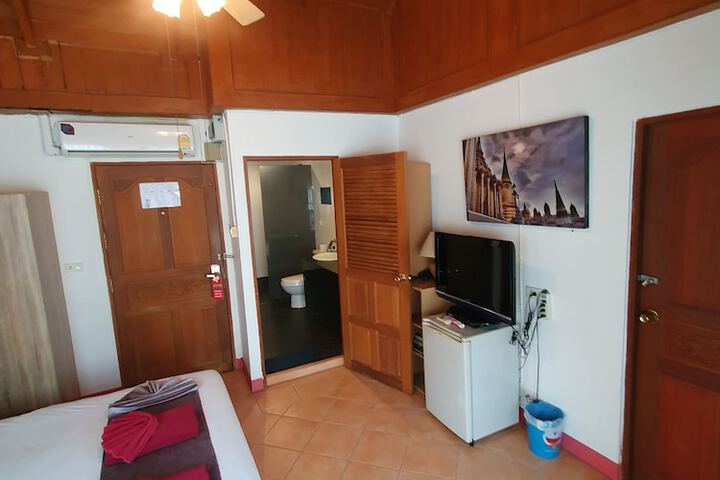 Room 30 of 62