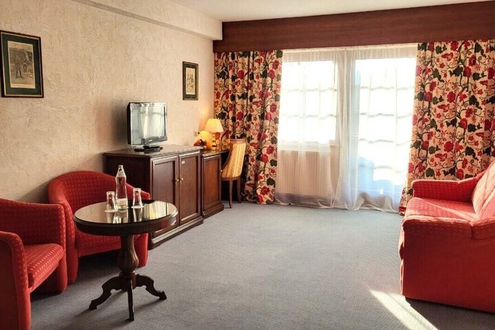 Room 49 of 119