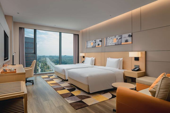 Room 11 of 50