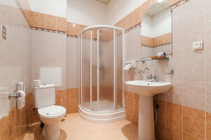 Room 15 of 62