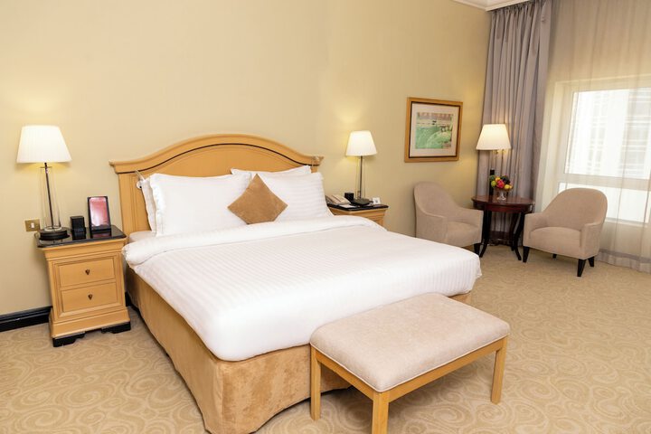 Room 14 of 106