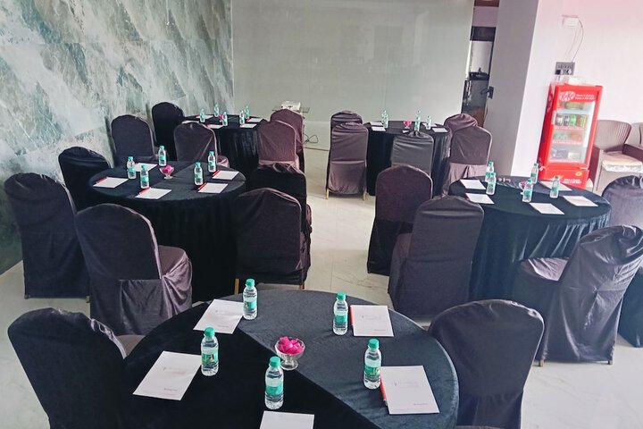 Ballroom/Hall 39 of 56