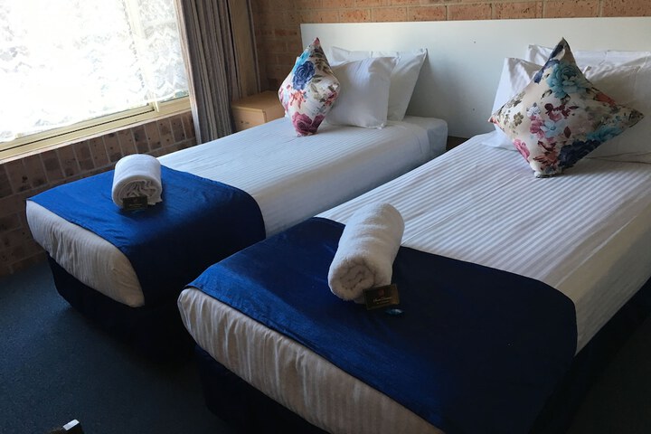 Room 5 of 68