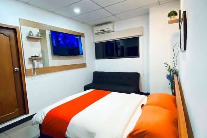 Room 3 of 19