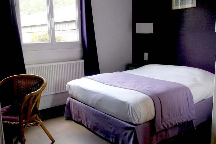 Room 5 of 32