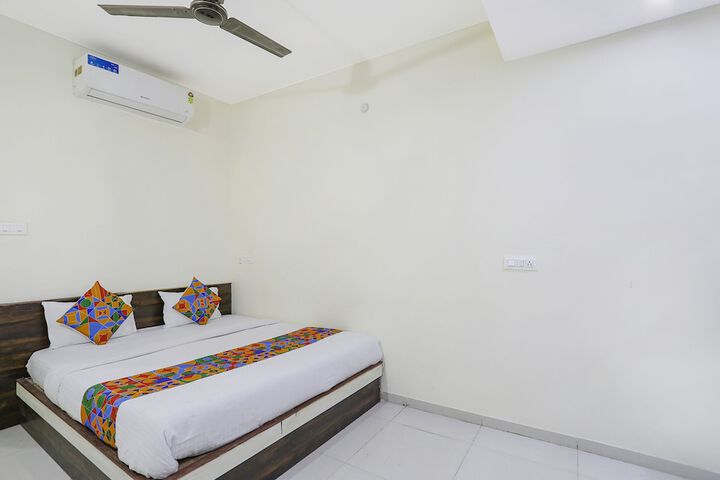 Room 15 of 22