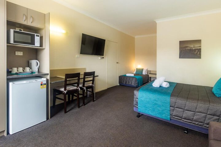 Room 3 of 35