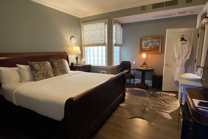 Room 16 of 81