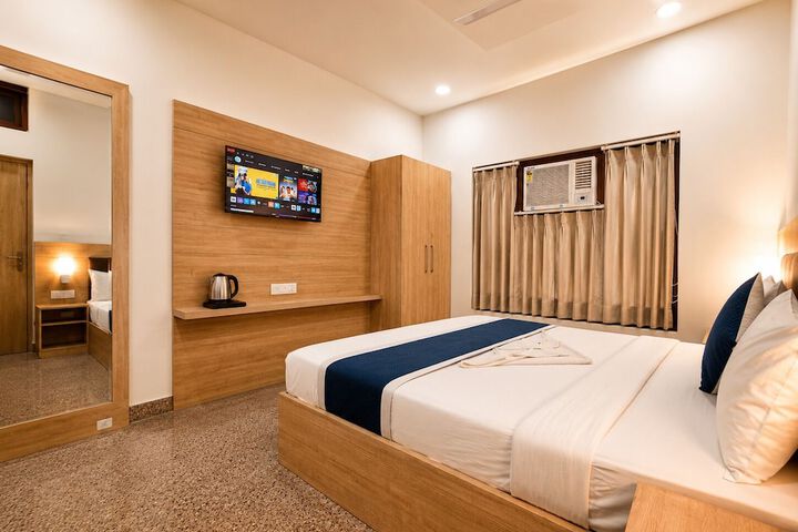 Room 10 of 24