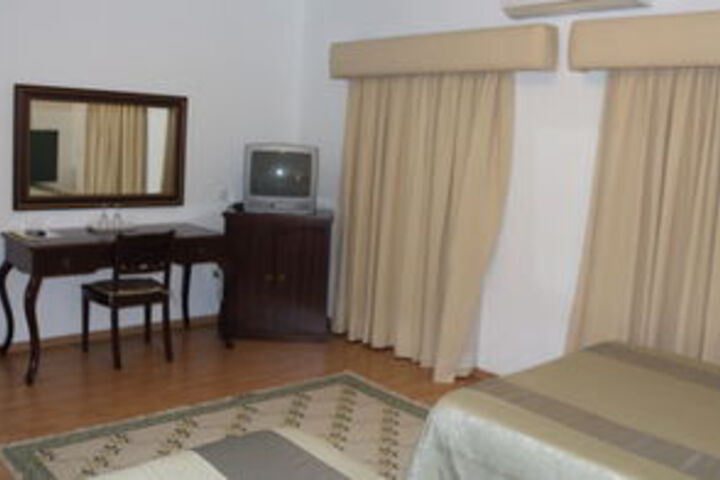 Room 44 of 60