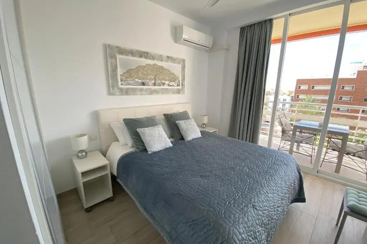 Room 2 of 15