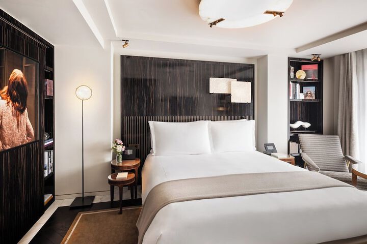 Room 32 of 147