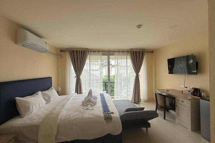 Room 8 of 26