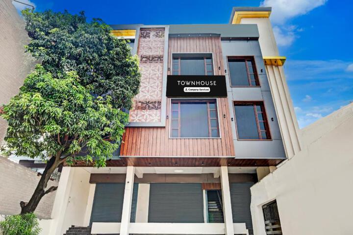 Townhouse Dera Bassi