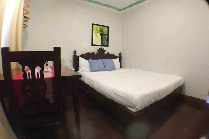 Room 21 of 50