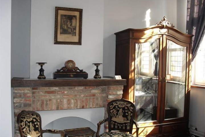 Room 14 of 40