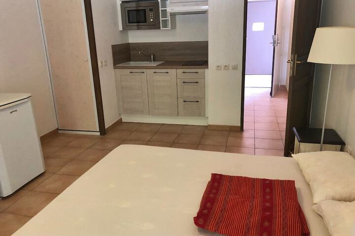 Room 2 of 55