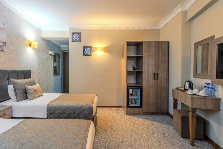 Room 45 of 113