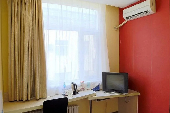 Room 2 of 9