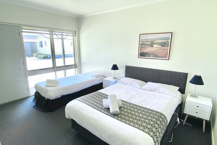 Room 10 of 36