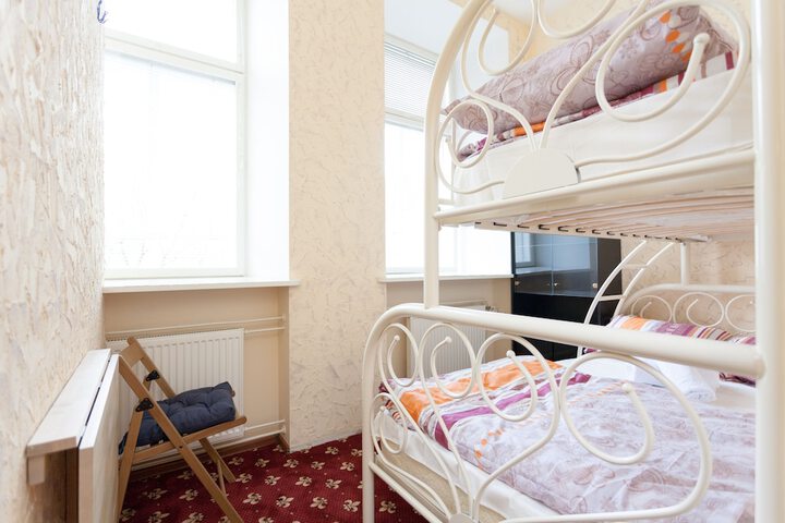 Room 12 of 37