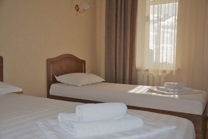 Room 11 of 21