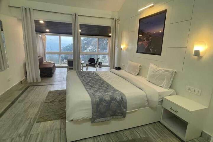 Room 8 of 22