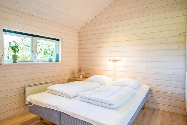 Room 4 of 21