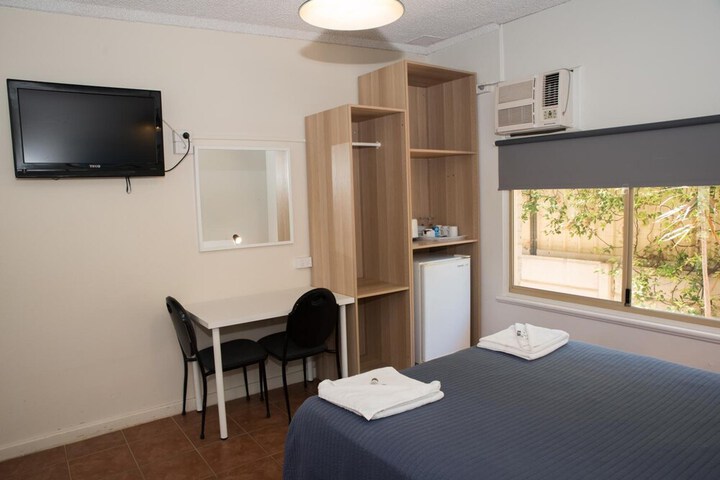 Room 15 of 35