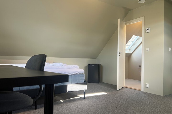 Room 18 of 57