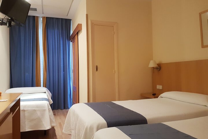 Room 13 of 69