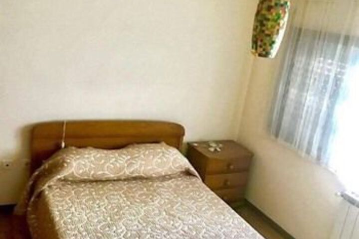 Room 6 of 20