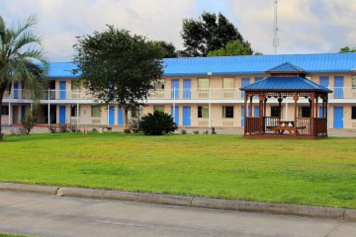 Property Grounds 36 of 58